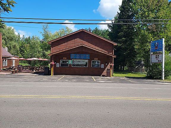 3rd image of 3614 E Houghton Lake Dr