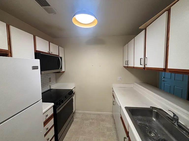 6101 University Commons Dr — Photo 3