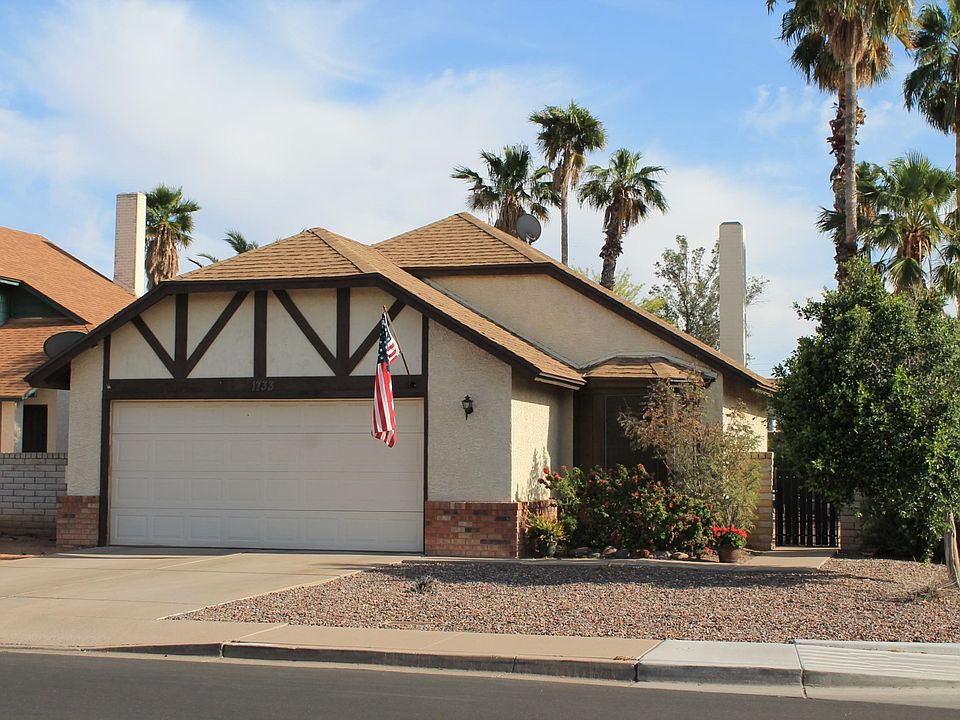1733 E Javelina Ave