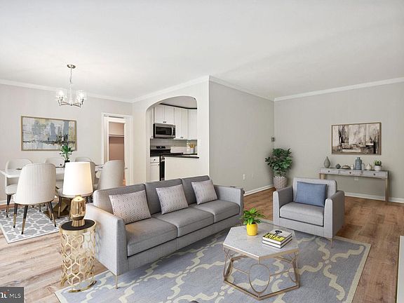 5th image of 3535 Chevy Chase Dr #106
