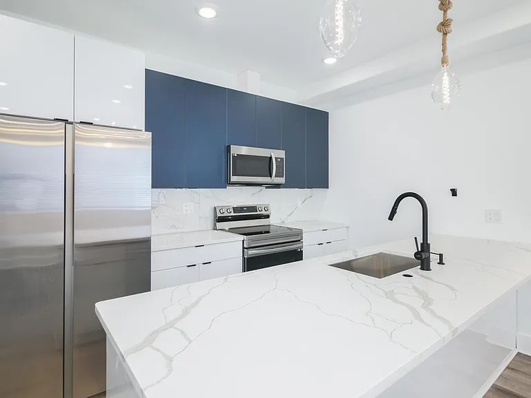 2602 W Oxford St #1 — Photo 7
