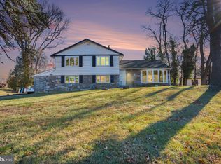 1875 Lippincott Rd, Huntingdon Valley, PA 19006