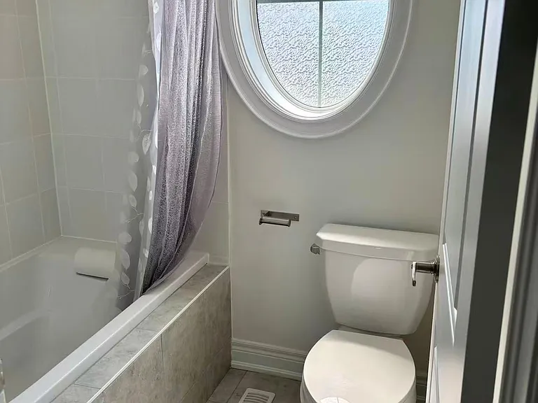16 Jericho Ave — Photo 16