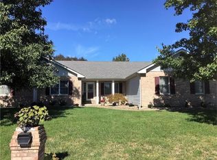 11 Mary Ct, Waterloo, IL
