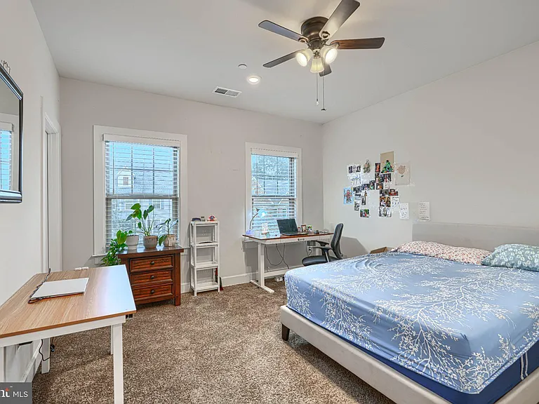7142 Starmount Way — Photo 53