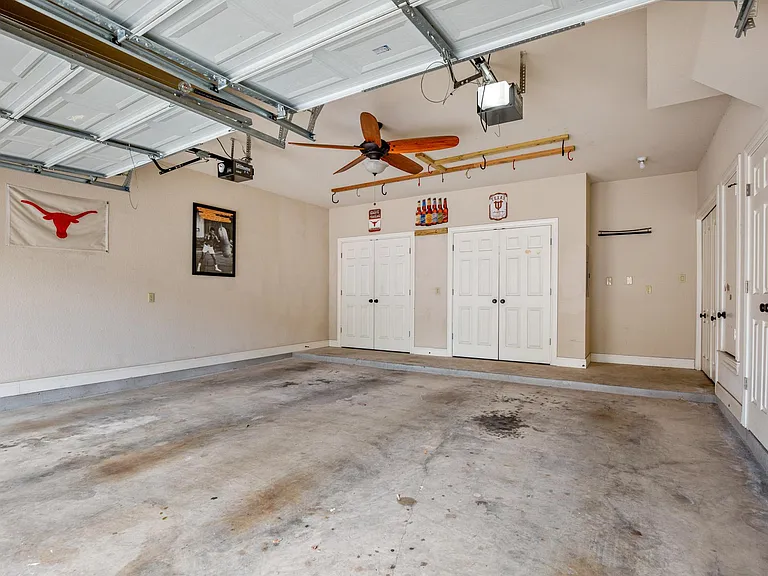 1402 Parker Ln #4 — Photo 27