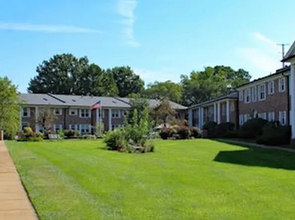 Colonial Village Apartments