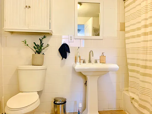 Rented by JB Mac Real Estate Inc. | media 32