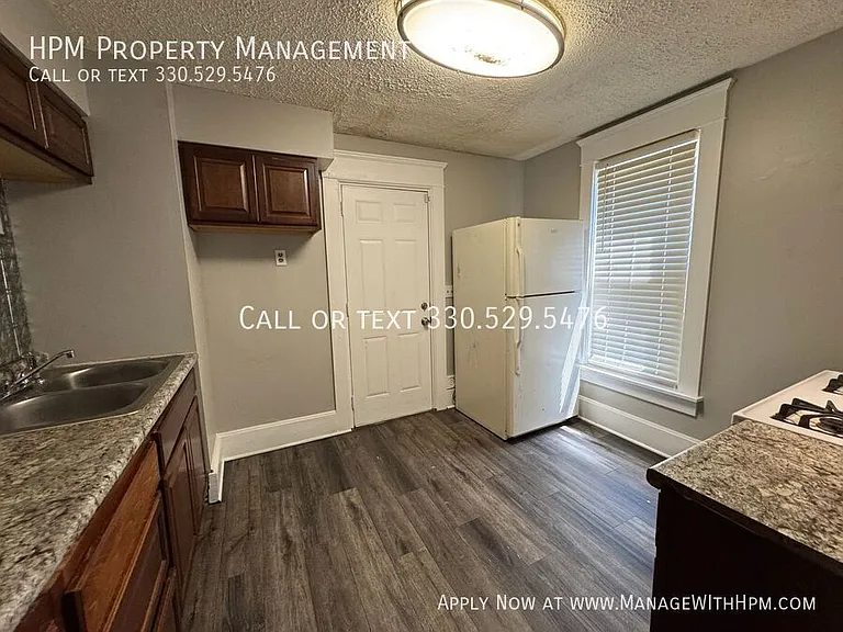 2325 Clyde Pl SW — Photo 6
