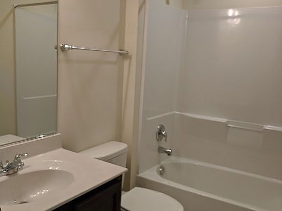 4th image of 268 Drexel Ct