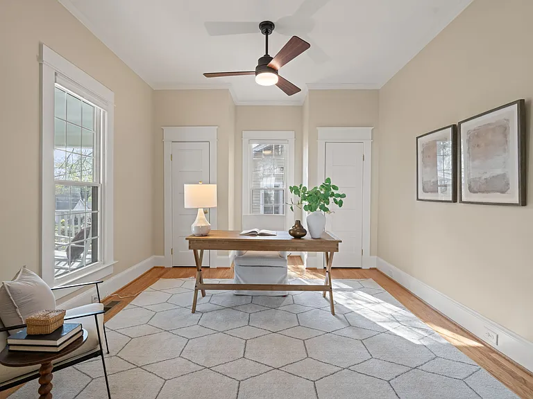 2502 Englewood Ave — Photo 10