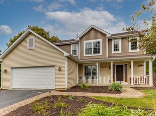 501 Spring Ridge Dr, Crystal Lake, IL 60012