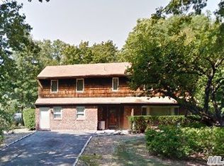 21 Bayard Dr, Dix Hills, NY 11746