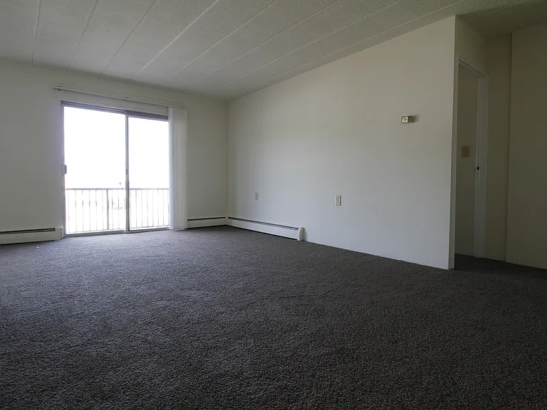 309 Apartments — Photo 32