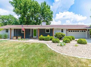132 N Ohio Ave, Morton, IL 61550