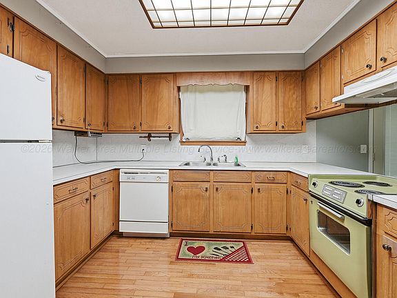 4th image of 1202 Laurin St