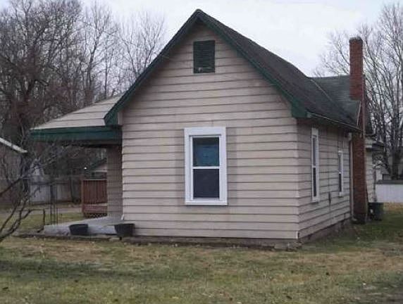 2nd image of 1380 N Blue Bluff Rd