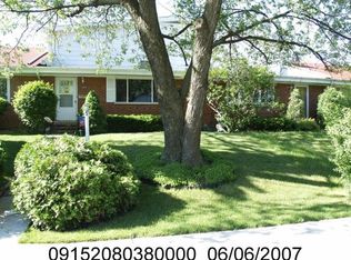 9029 Sherry Ln, Des Plaines, IL 60016