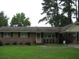 516 W Westbrook St, Wallace, NC 28466