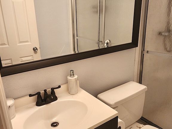 4th image of 1200 NW 87th Ave APT 109