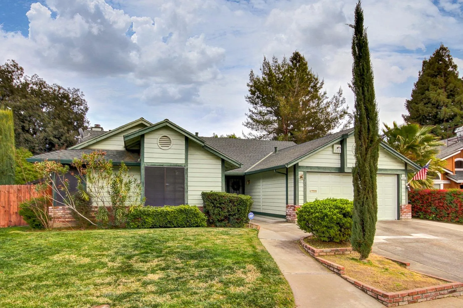 2501 Green Wing Way photo 1