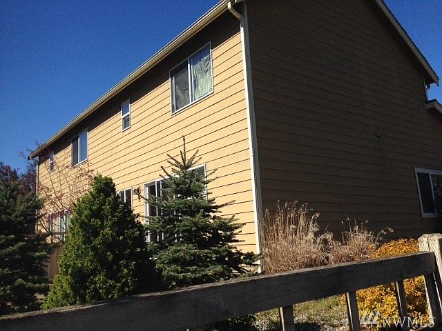 2nd image of 4350 Roxanna Loop SE