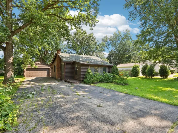 26476 W Shannon Ave, Antioch, IL 60002