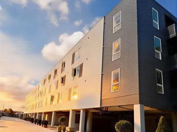 18900 Parthenia St, Northridge, CA