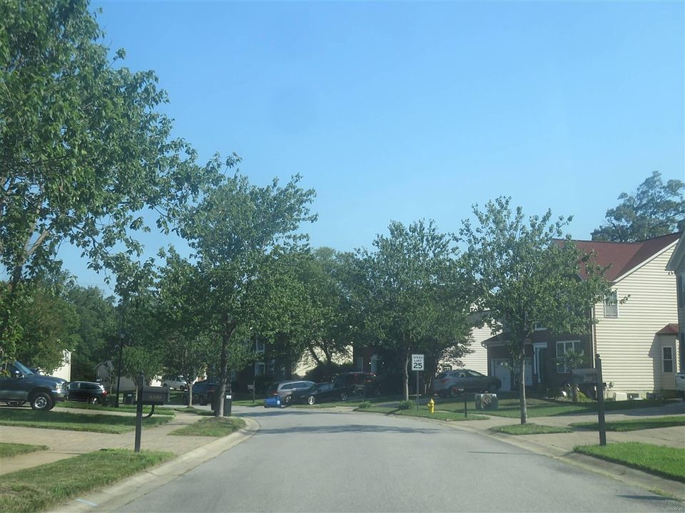 2nd image of 8860 Osterly Ct