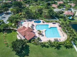 4169 Pine Ridge Ln, Fort Lauderdale, FL 33331