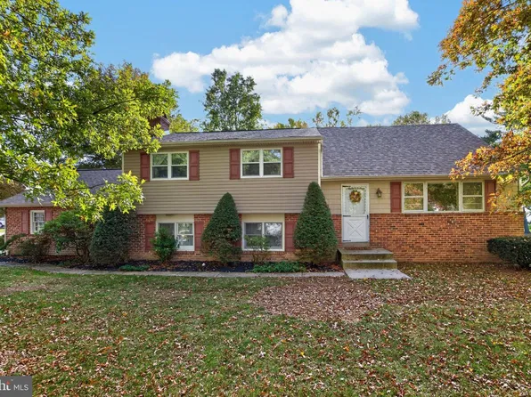 726 Elm St, Hatfield, PA 19440