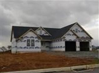 209 Hope Dr, Boiling Springs, PA 17007