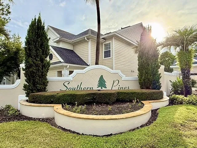 2 bed, 2.0 bath, 1264 sqft, $1,825 — Photo 2