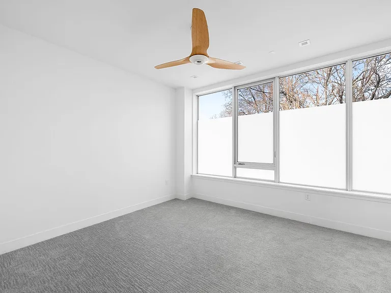 1125 W 37th Ave — Photo 11