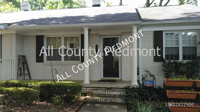 1544 Pecan Ave