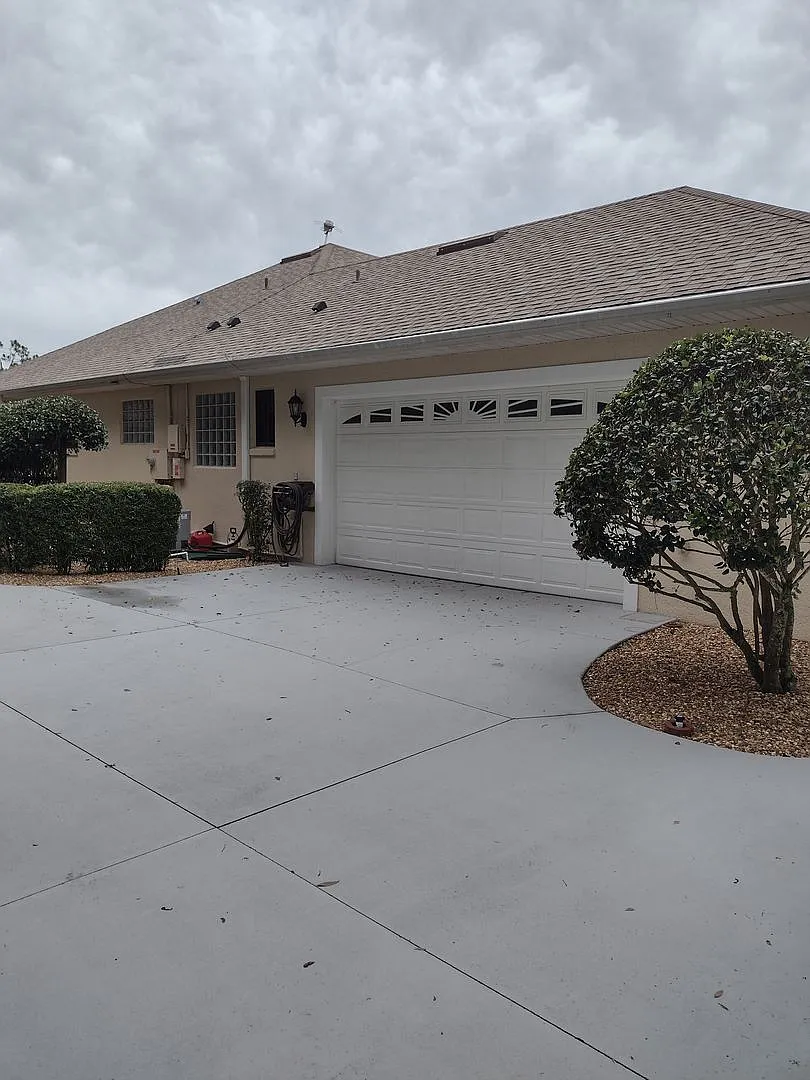 Solar Powered Home In The Lakes Of Lady Lake — Photo 3