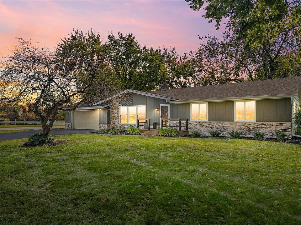 1st image of 739 Lake Bluff DRIVE
