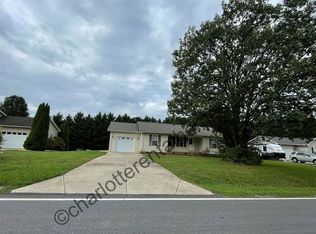 1234 Heritage Farm Rd, Hickory, NC 28601