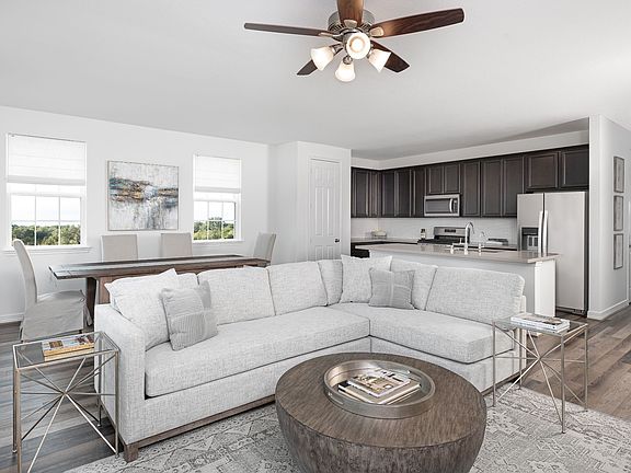 Lakeshore at Towne Lake - Serena Interior Image 2