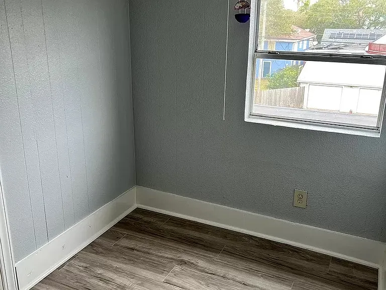 1322 Avenue L #2 — Photo 3