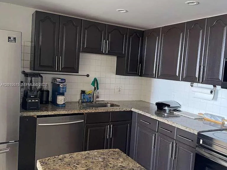 13499 Biscayne Blvd #906 — Photo 4