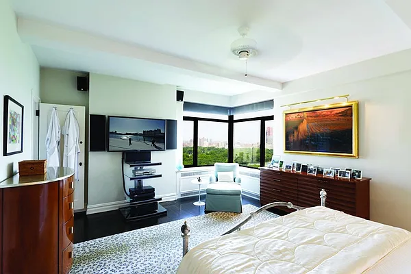 Sold by Stribling | media 23