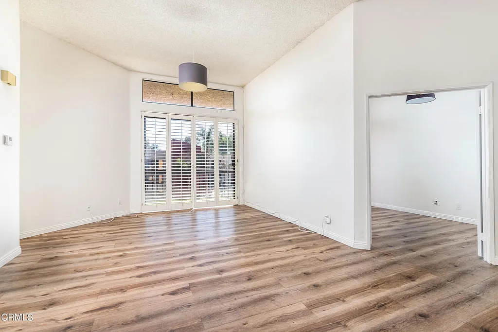 3 bed, 2.0 bath, 1262 sqft, $3,500 — Photo 4