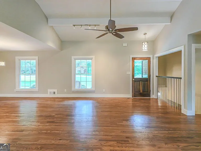 99 Woodvalley Dr — Photo 6
