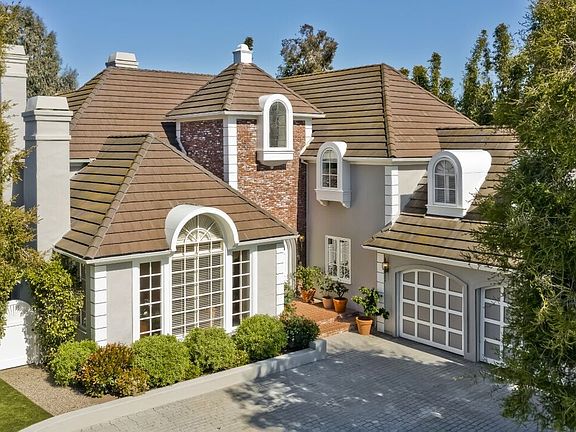 2nd image of 1204 Piedra Morada Dr