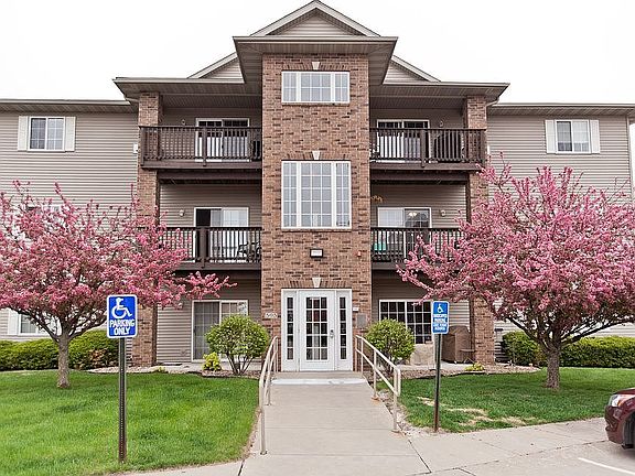 2nd image of 505 Penn Ct APT 9