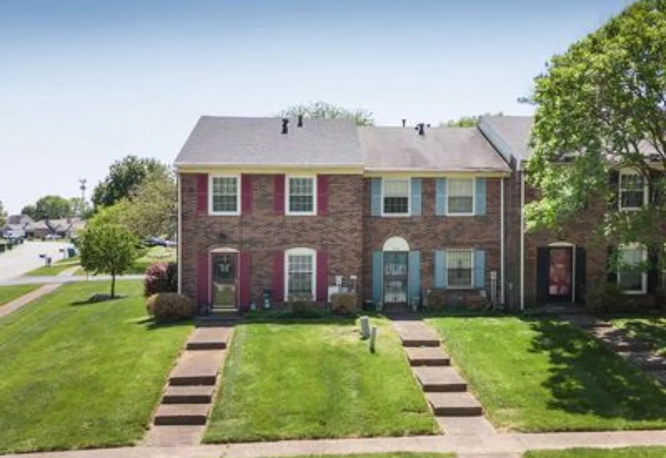 3101 Summerfield Dr — Photo 1