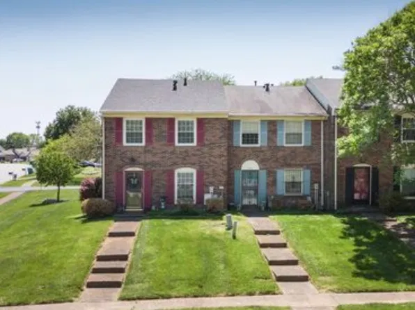 3101 Summerfield Dr, Louisville, KY 40220