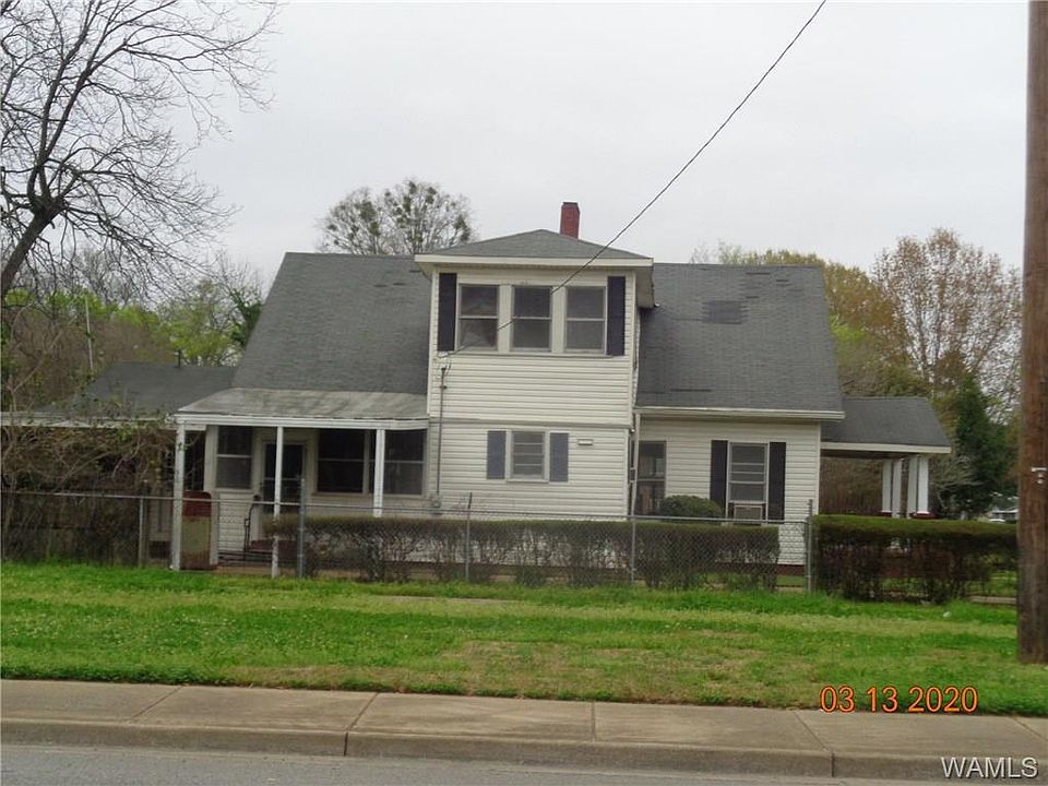 2nd image of 910 36th Ave