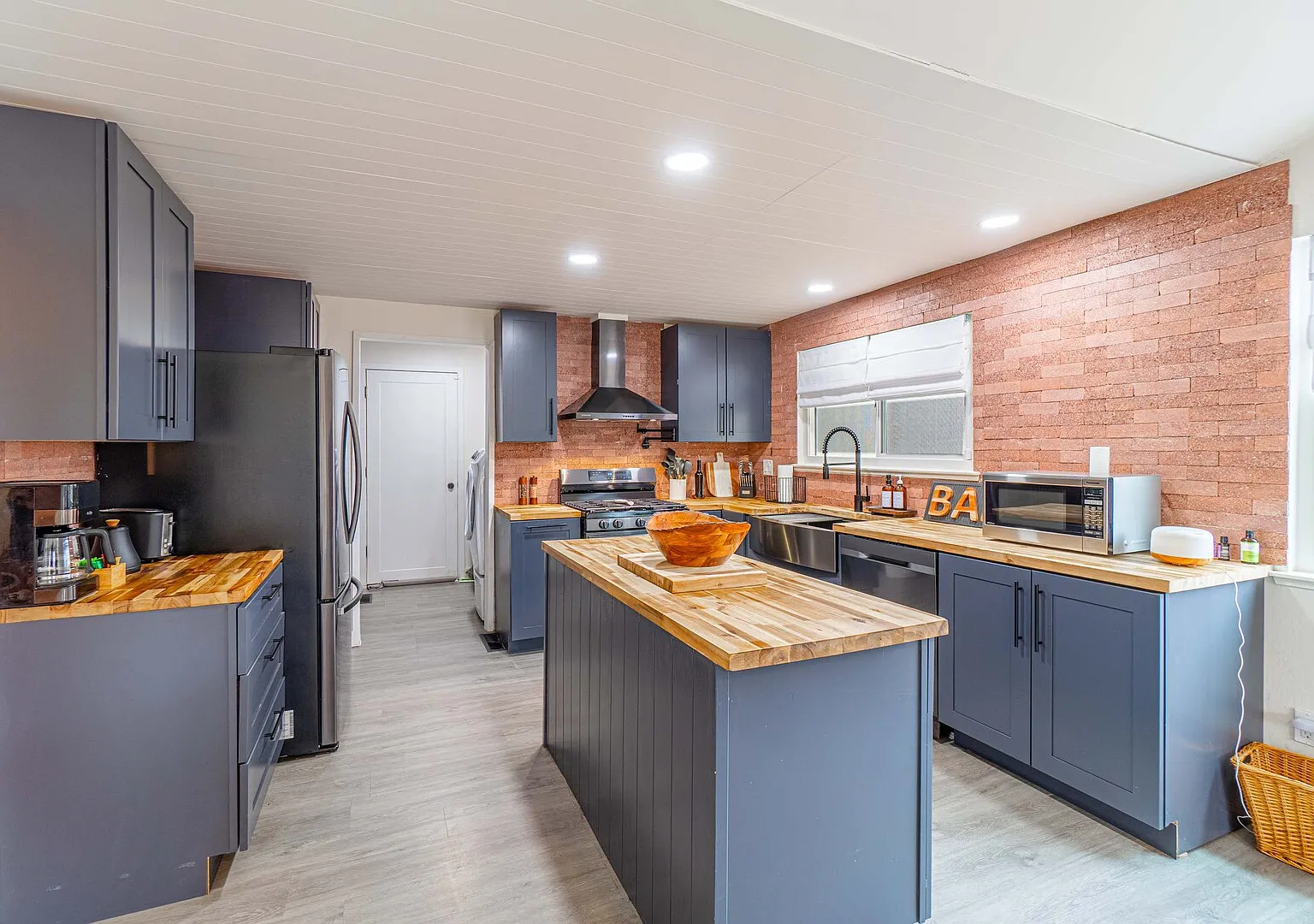 Cozy Family Retreat | Pet Friendly + Fenced Yard — Photo 4